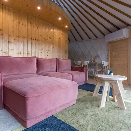 Gorski Glamping - Caloroczne Jurty Z Widokiem Tylmanowa Exterior photo
