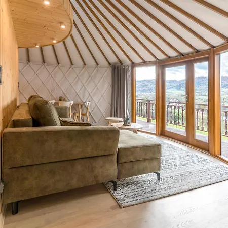 Gorski Glamping - Caloroczne Jurty Z Widokiem Tylmanowa Exterior photo