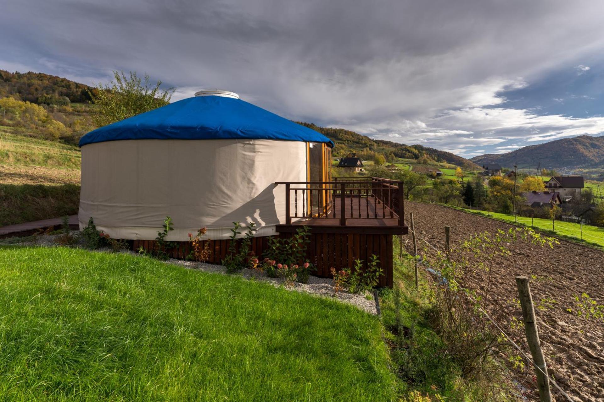 Gorski Glamping - Caloroczne Jurty Z Widokiem Luxury tent Tylmanowa