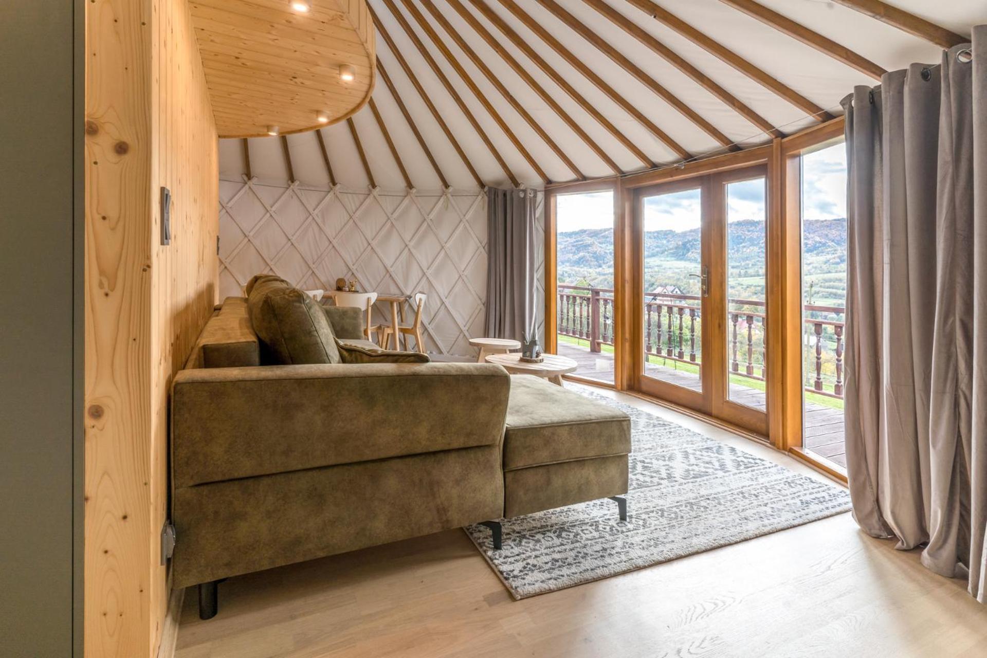 Gorski Glamping - Caloroczne Jurty Z Widokiem Luxury tent Tylmanowa